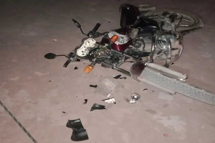 Mulher é agredida em frente a bar e moto de suspeito é destruída em Guanambi