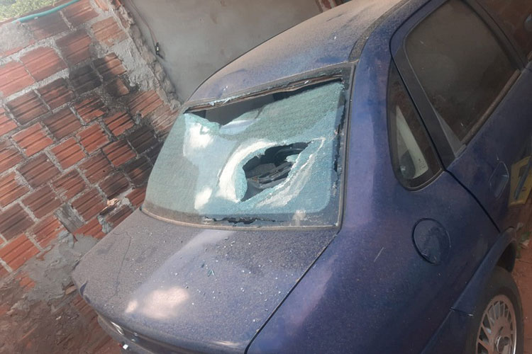 Brumado: Homem invade residência e quebra veículo após ter empréstimo negado