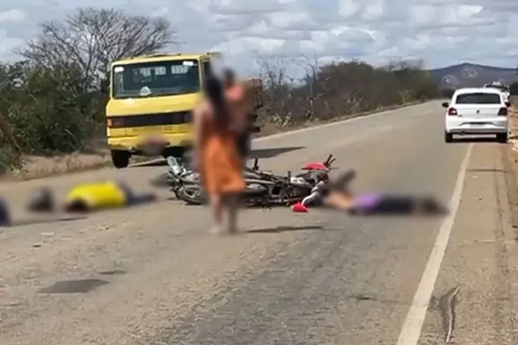 Dois motociclistas morrem após colisão na BA-148 em Livramento de Nossa Senhora