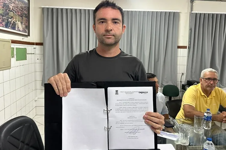 Brumado aposta em conscientização e fixa prazo de 90 dias para limpeza de terrenos