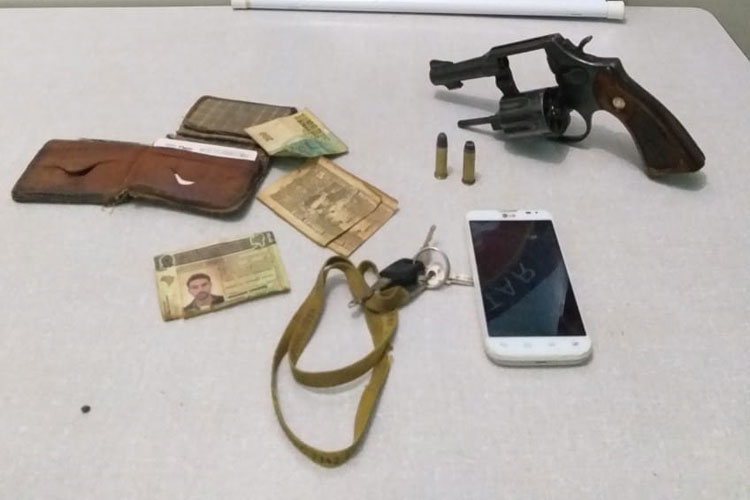 Homem é preso portando arma de fogo na zona rural de Lagoa Real