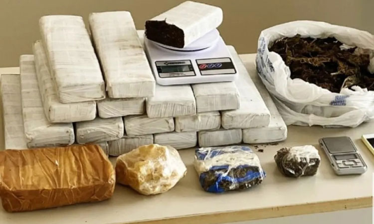 Mulher é presa e laboratório de drogas desarticulado em Luís Eduardo Magalhães