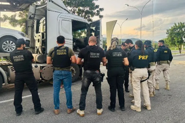 Indivíduo de alta periculosidade é preso durante ação integrada na BR-116 em Jequié