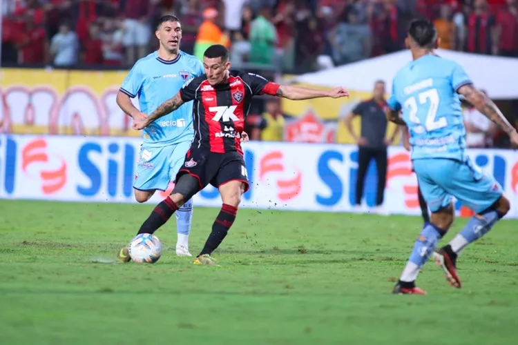 Vitória supera o Fortaleza e volta a vencer a Copa do Nordeste após 16 anos