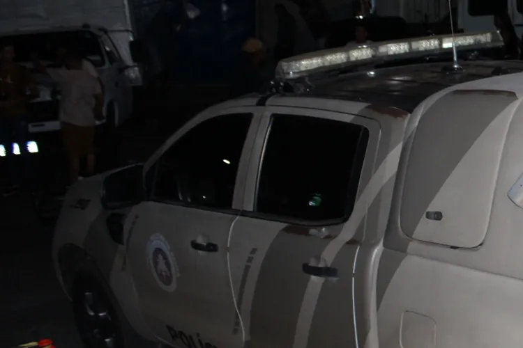 Guanambi: Jovem agride companheira com soco no rosto e foge levando bebê de 9 meses