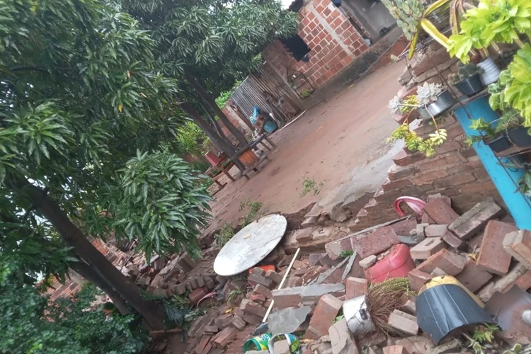 VÍDEO: Casas e vias públicas ficaram alagadas após Brumado registrar 85 mm de chuva