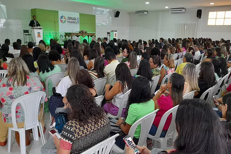 'Professor, eu preciso de você': Secretaria de Educação abre jornada pedagógica em Brumado