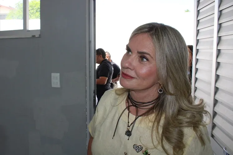 'Já existe': Ivana Bastos exalta investimentos no Hospital Geral de Guanambi e alfineta ACM Neto