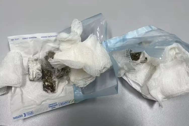 Mantida prisão de dentista que usava gaze para enviar drogas dentro do Presídio de Brumado