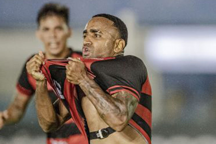 Vitória empata com o Paysandu e conquista acesso para a Série B