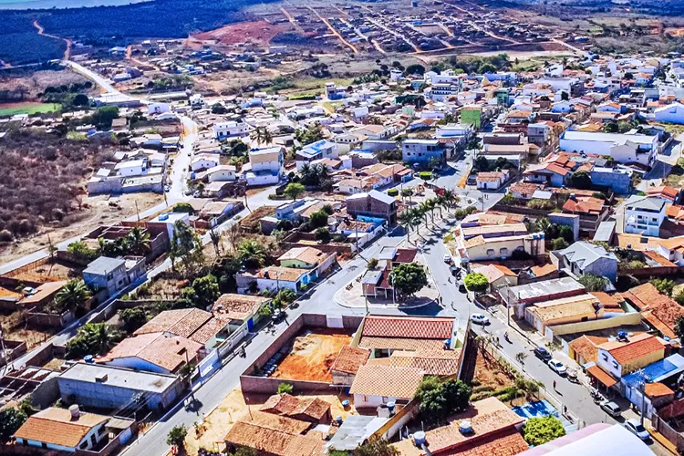 Secretaria rebate denúncias da APLB referente à desestrutura da educação em Maetinga