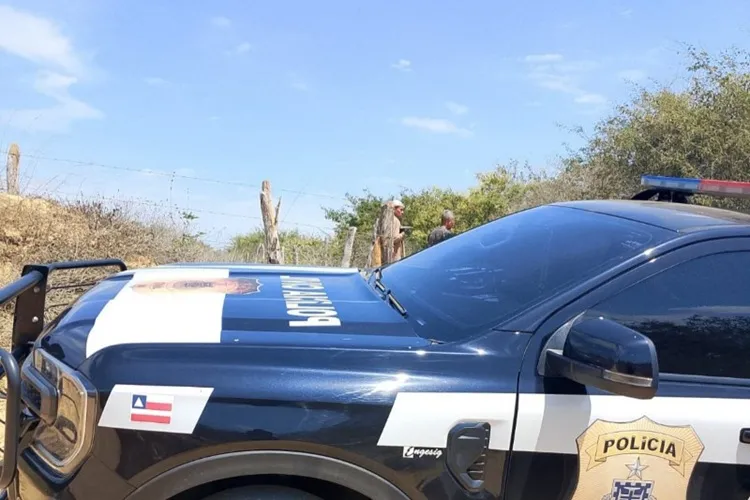 Corpo em decomposição é encontrado em cova rasa em Presidente Jânio Quadros