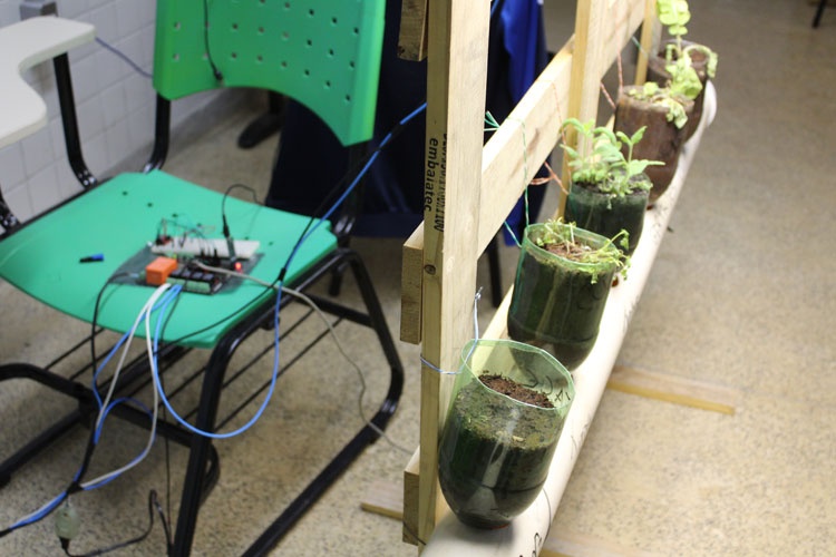 Brumado: Alunas do Ifba desenvolvem sistema de irrigação para reutilização da água