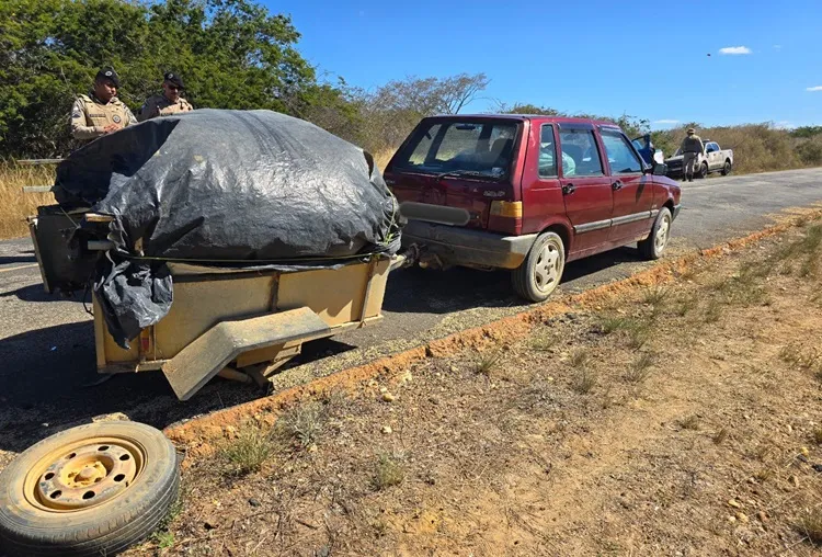 Motociclista de 24 anos bate na traseira de carro na BA-148 e morre na hora