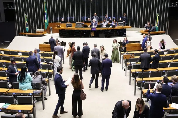 Câmara aprova fim da tarifa mínima nas contas de água e esgoto