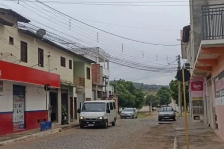 Sentido do tráfego na Rua Urbano Rizério Amorim é modificado em Brumado