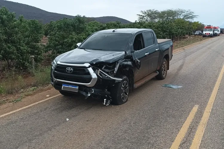Idoso de 66 anos morre em acidente entre moto e caminhonete na BA-148 em Dom Basílio