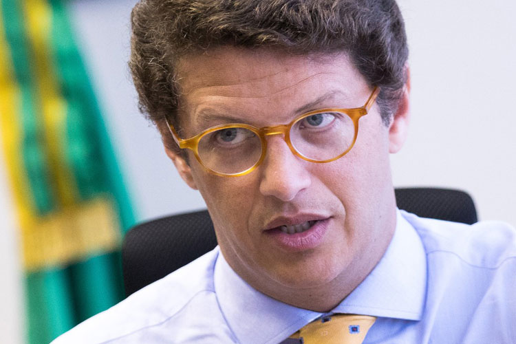 Ricardo Salles e Ministério do Meio Ambiente são alvos de busca e apreensão da Polícia Federal
