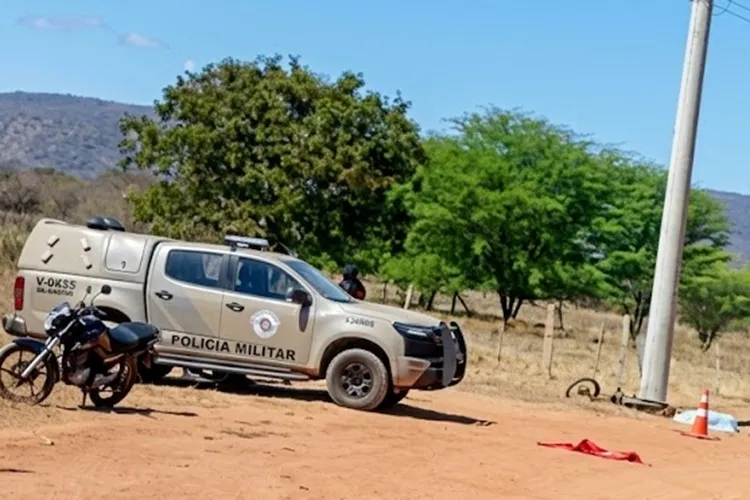 Jovem de 19 anos morre após colidir moto contra poste em Paramirim