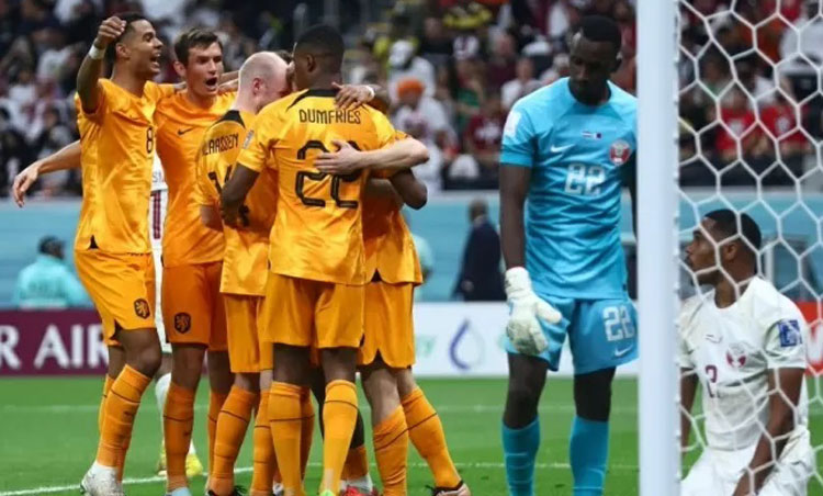 Holanda bate Catar e avança em 1º do grupo A da Copa do Mundo