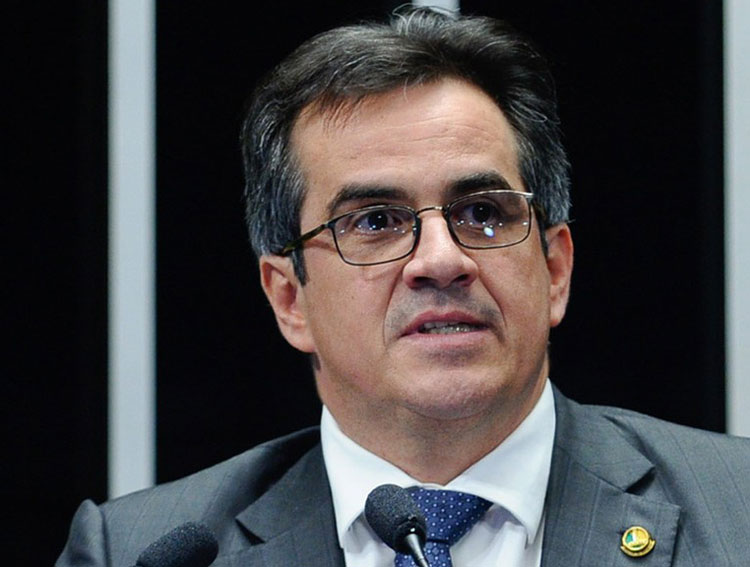 Presidente nacional do PP, senador Ciro Nogueira é alvo da PF
