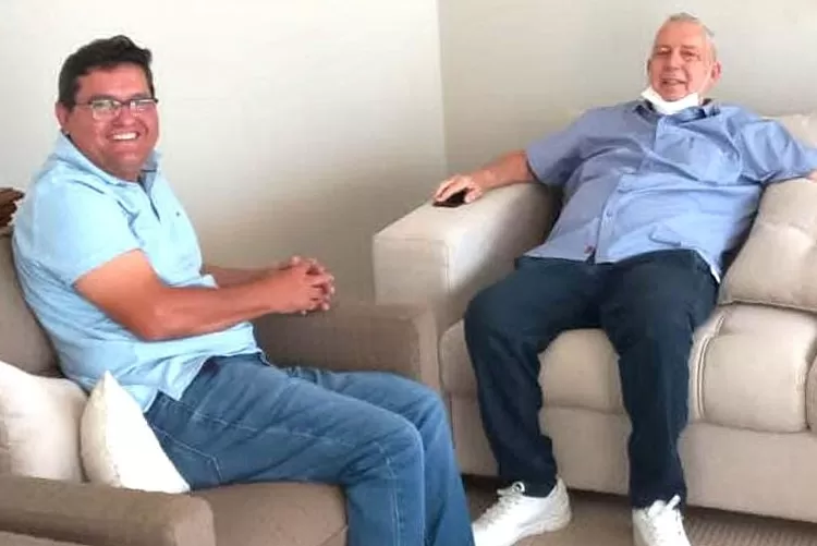 Nilo Coelho prepara reeleição e nomeia Jairo Magalhães secretário municipal em Guanambi