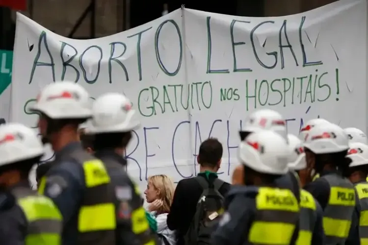 Justiça suspende liminar de aborto em casos de retirada de camisinha sem consentimento