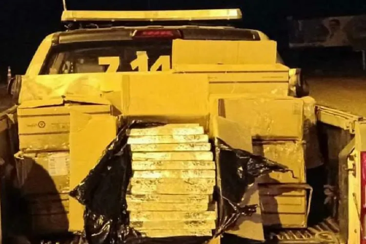 PRE apreende 471 kg de drogas em ônibus de turismo na BA-262 em Brumado