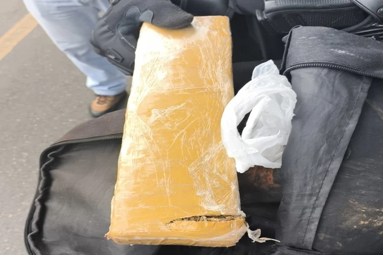 Motorista terceirizado é preso suspeito de desviar drogas do DPT em Itabuna