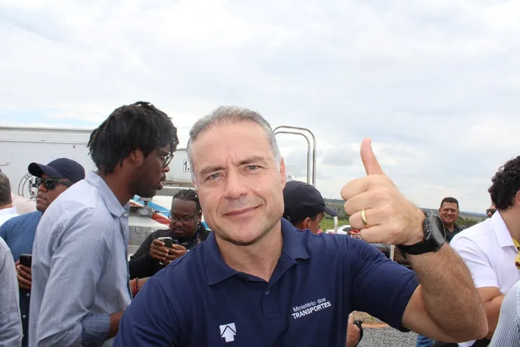 Governo federal assumirá BRs 324 e 116 só em 15 de maio, diz ministro