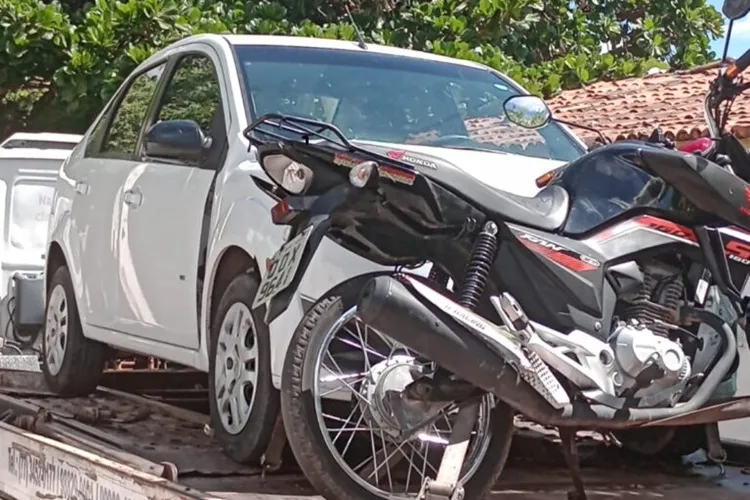 Motorista embriagado colide contra três veículos estacionados em Guanambi