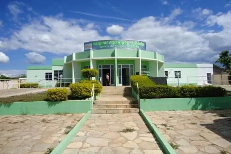 Pindaí: Mãe causa desordem e xinga funcionários de hospital por pressa em atendimento