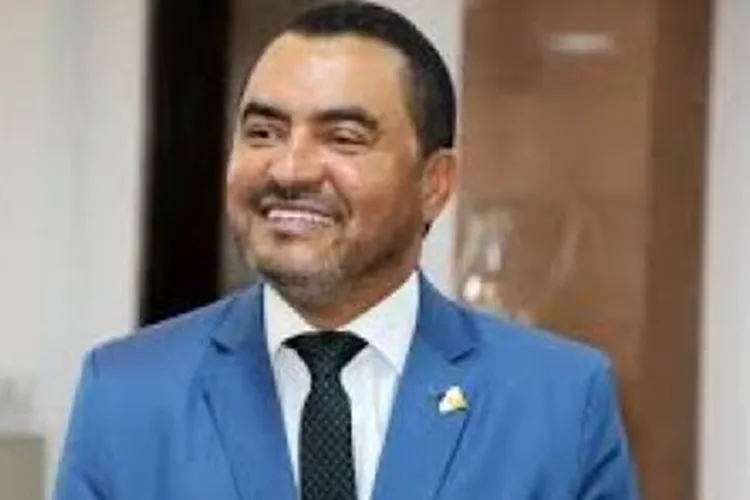 Governador do Tocantins é afastado do cargo