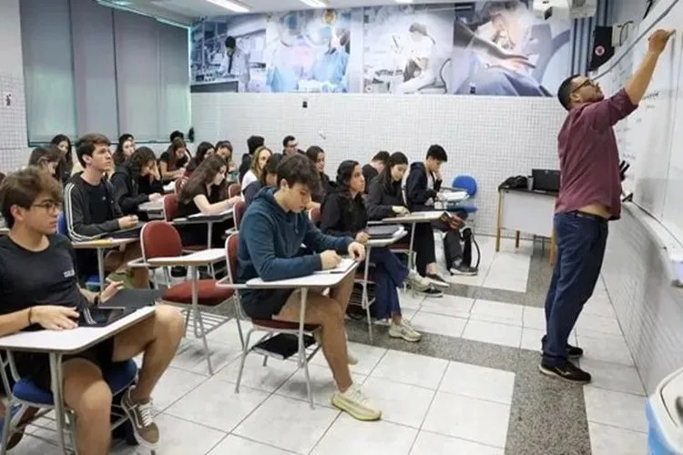 SEC convoca mais 180 professores aprovados em processo seletivo na Bahia