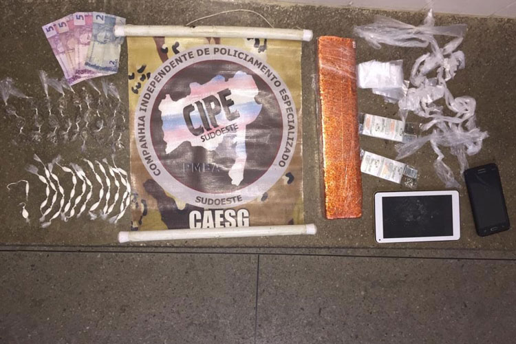 Caesg prende indivíduo que traficava drogas em sua residência em Aracatu