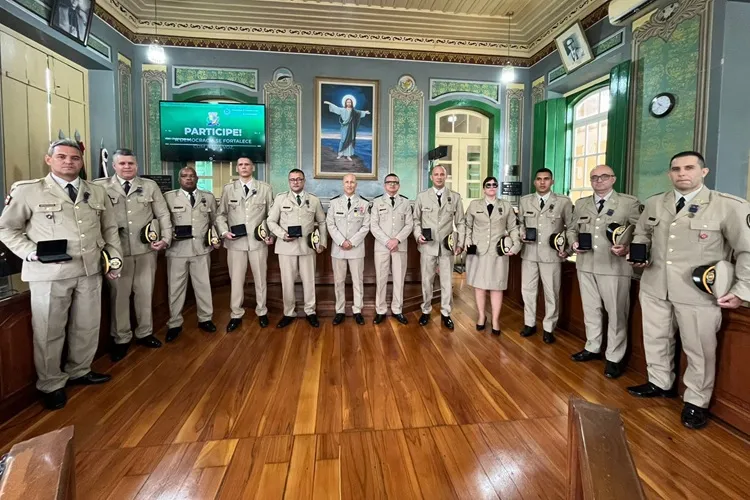 Caetité: 94ª CIPM realiza solenidade de entrega de medalhas por tempo de serviço