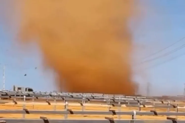 Vídeo: Redemoinho de vento impressiona trabalhadores em Guanambi