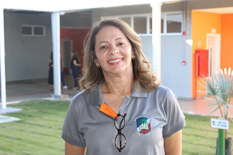 Macaúbas: Diretora destaca nova escola como fomento de valorização dos docentes