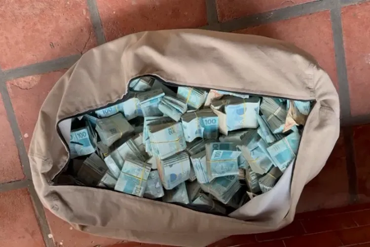 Polícia Civil apreende R$ 3 milhões em espécie com agiotas em Jequié