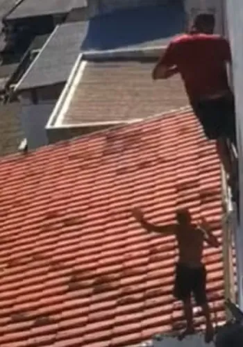 Vereador suspeito de chefiar facção é preso ao tentar fugir por telhado em Salvador