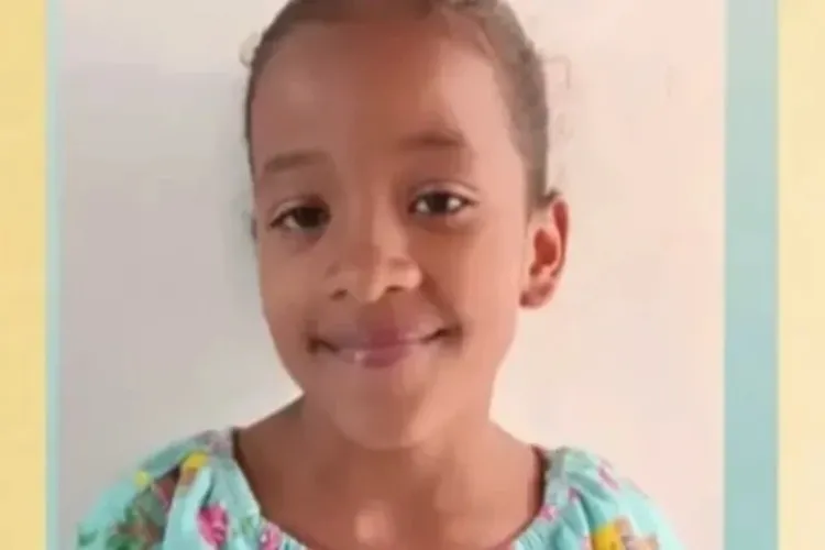 Menina de 11 anos morre após ser jogada em piscina durante brincadeira