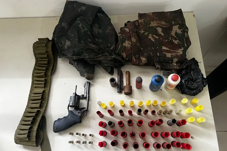 Rondesp apreende arma, munições e desmonta acampamentos em Bom Jesus da Lapa