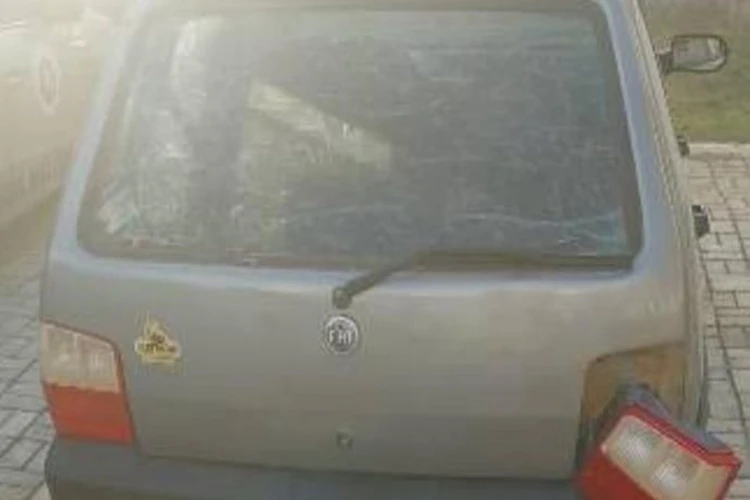 Iuiu: Veículo desce de ré e colide contra viatura policial em cruzamento