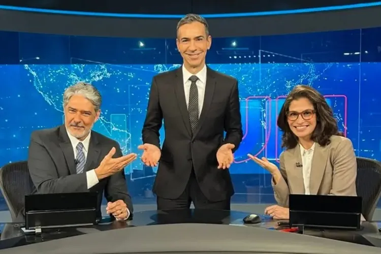 William Bonner deixa o Jornal Nacional e cede cadeira a César Tralli