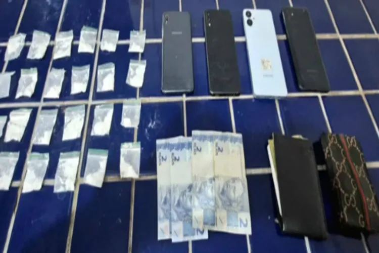 PM prende quatro em flagrante por tráfico de drogas em Presidente Jânio Quadros