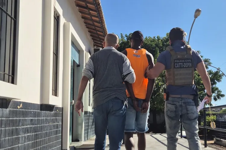 22ª Coorpin cumpre mandado de prisão preventiva contra jovem em Guanambi