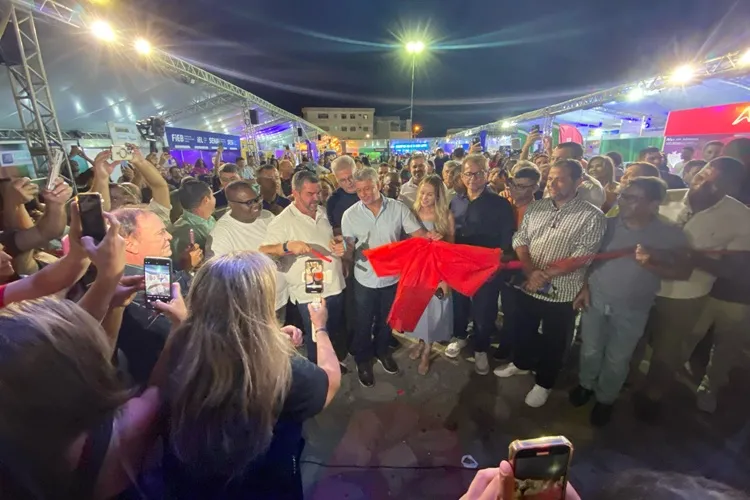 4ª Feira de Negócios de Guanambi inicia com estimativa de R$ 5 milhões em vendas