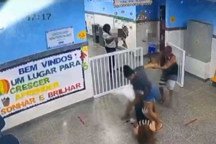 Mãe de aluna agride diretora de escola municipal de Salvador