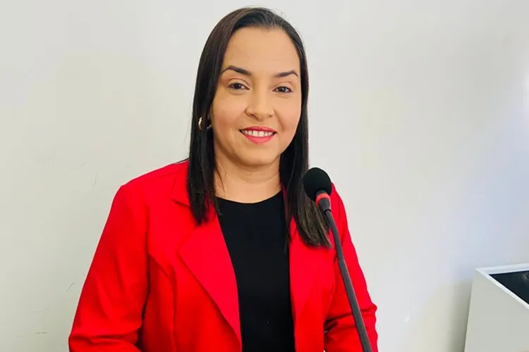 Vereadora denuncia ato de machismo de colega na Câmara de Ibiassucê