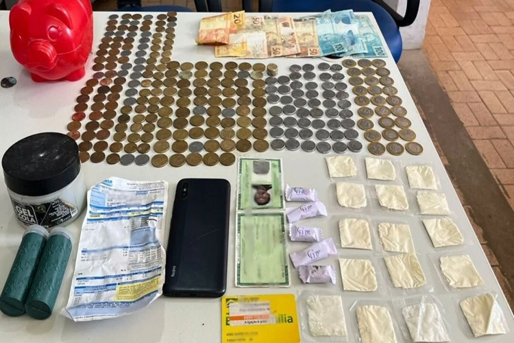 Ponto de tráfico de drogas é desarticulado pela PM na cidade de Ibipitanga